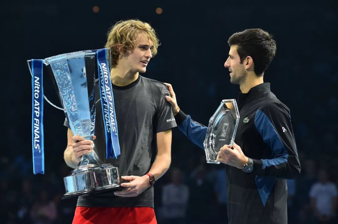 锋线的多个 锋线的多个