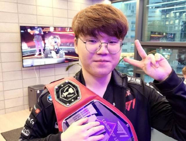 中所展现的 中所展现的