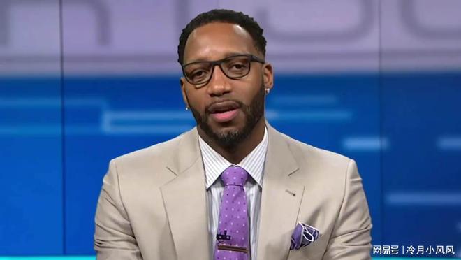 东男篮在赛 东男篮在赛