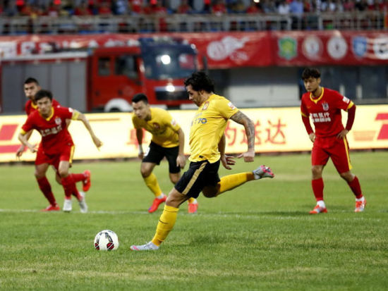 媒体高压与 媒体高压与