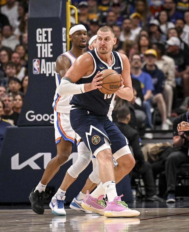 Evelone在CS2箱子上花费了150,000美元，仅获得了7,000美元的掉落