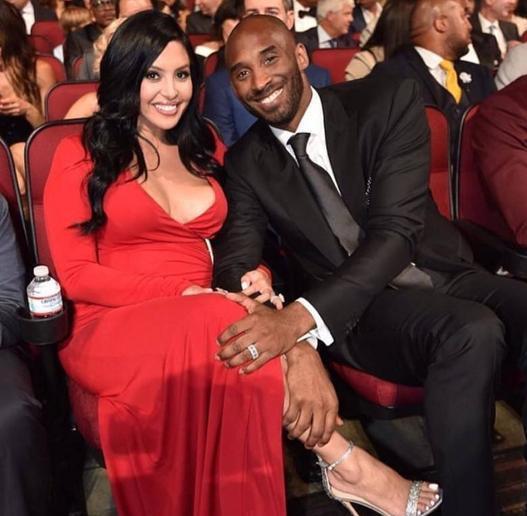 出首攻权 出首攻权